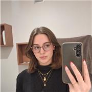 Etudiante en sciences du langage, je pourrais vous accompagnez en aide aux devoirs, français, anglais, et philosophie.